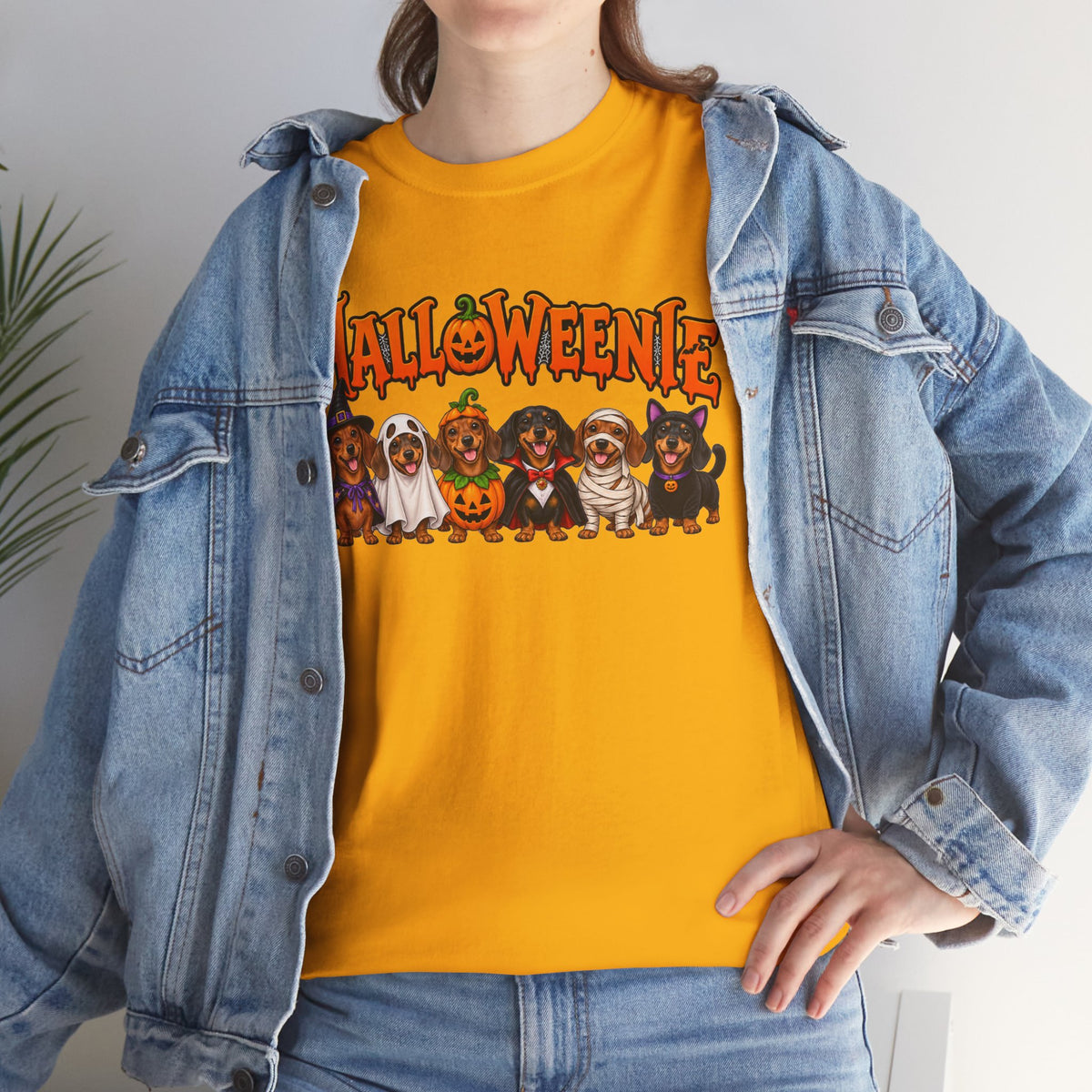 Halloweenie Dachshund T-Shirt | Halloween Dog Graphic