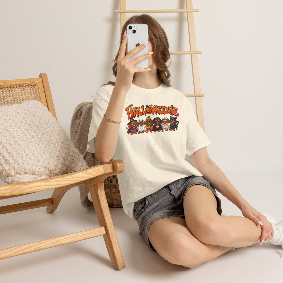 Halloweenie Dachshund T-Shirt | Halloween Dog Graphic
