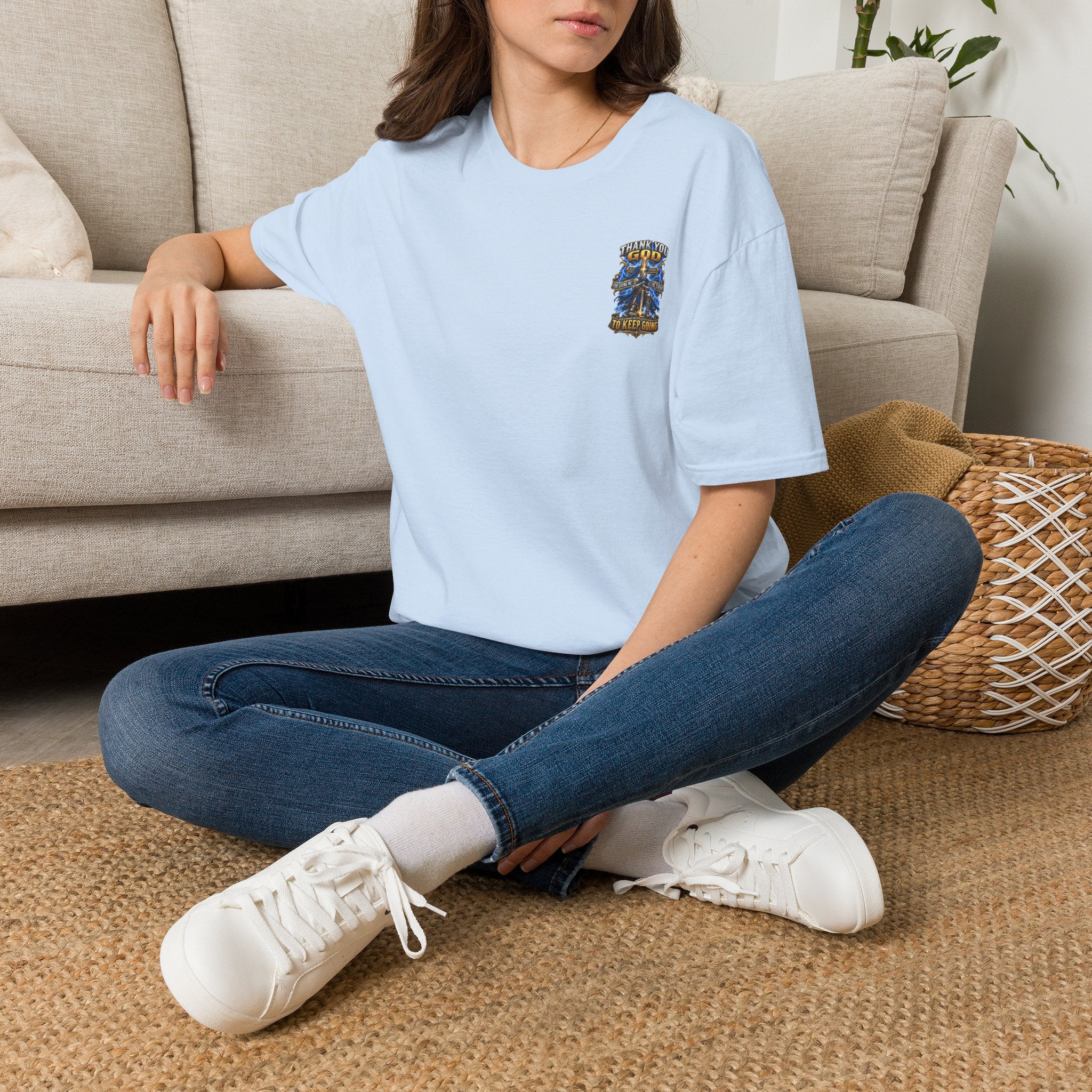 T-Shirt — "Thank You God I Keep Going" Faith Graphic Pocket Tee