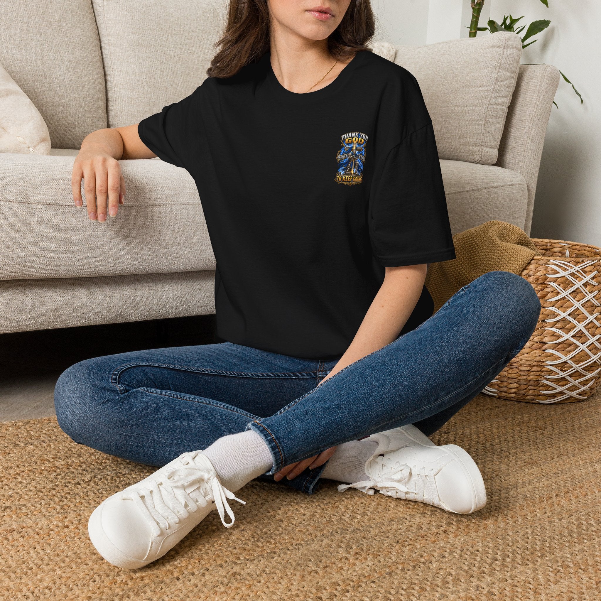 T-Shirt — "Thank You God I Keep Going" Faith Graphic Pocket Tee