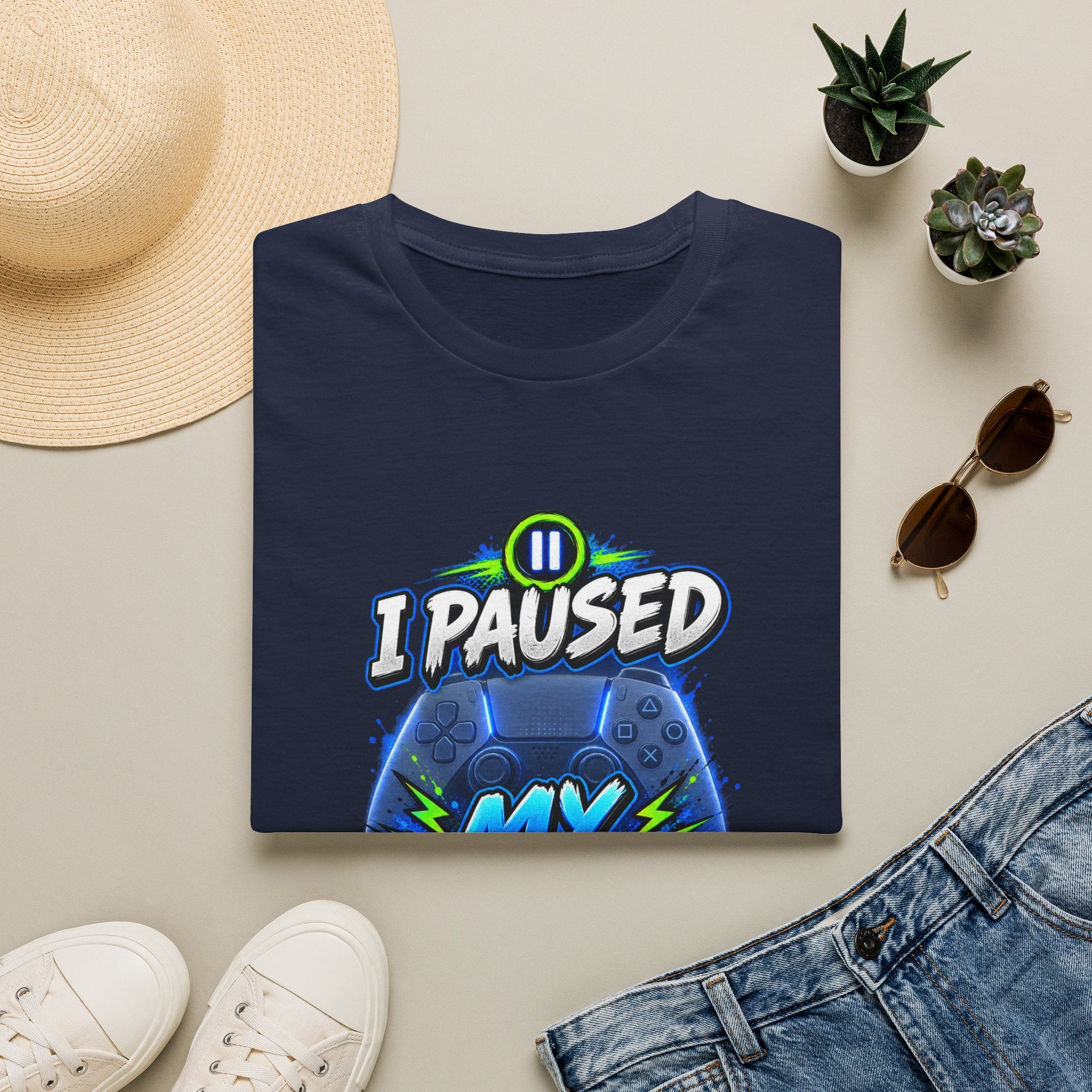 T‑Shirt — "I Paused My Game to Be Here" Gamer Graphic Tee