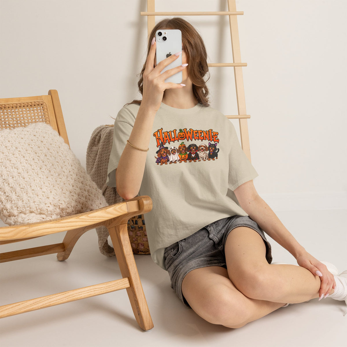 Halloweenie Dachshund T-Shirt | Halloween Dog Graphic