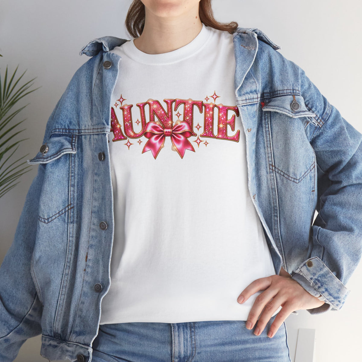 Auntie Graphic T-Shirt | Pink Bow Design