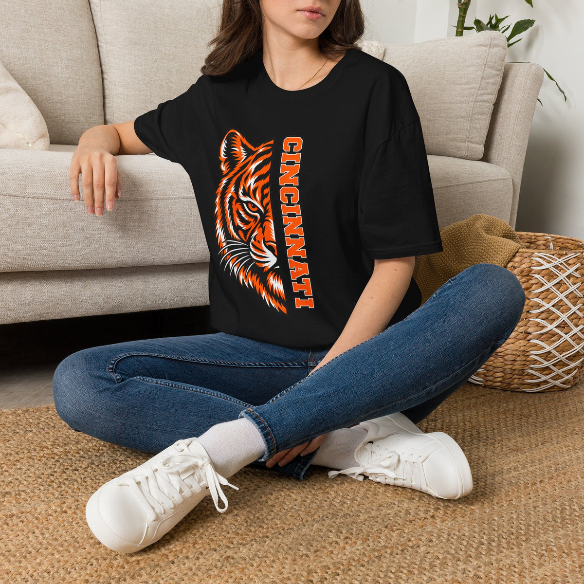 Cincinnati Tiger Head Vertical Graphic T-Shirt