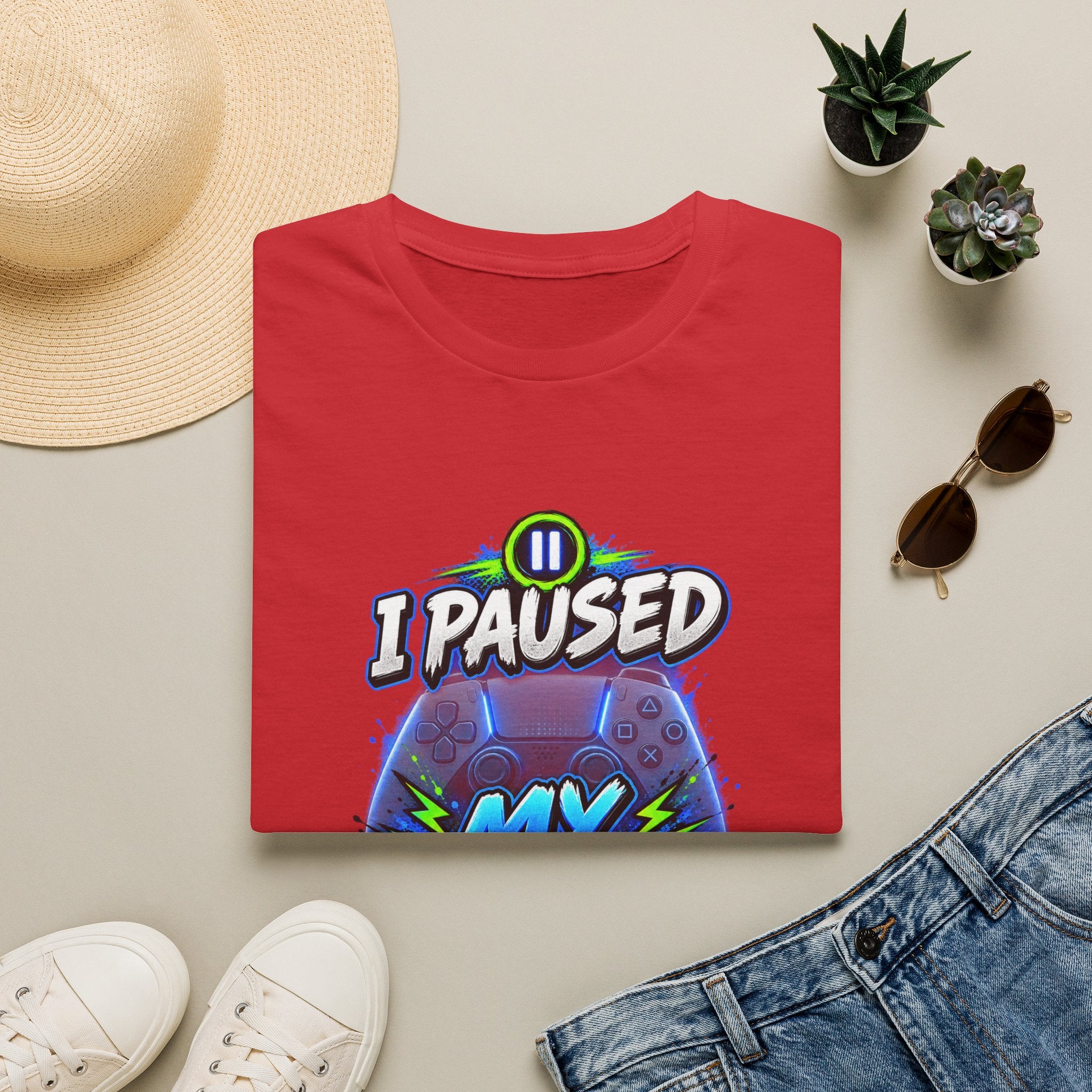 T‑Shirt — "I Paused My Game to Be Here" Gamer Graphic Tee