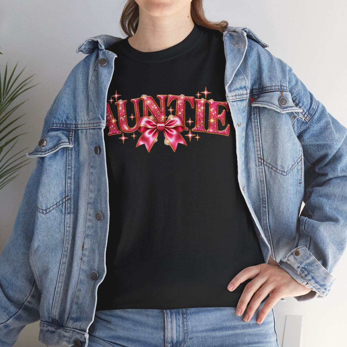 Auntie Graphic T-Shirt | Pink Bow Design