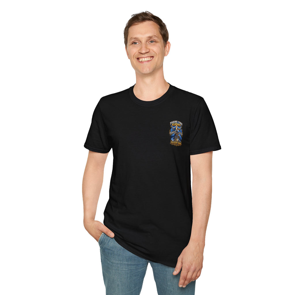 T-Shirt — "Thank You God I Keep Going" Faith Graphic Pocket Tee
