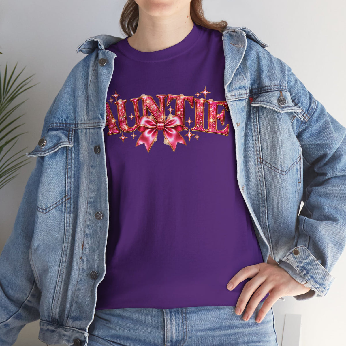 Auntie Graphic T-Shirt | Pink Bow Design